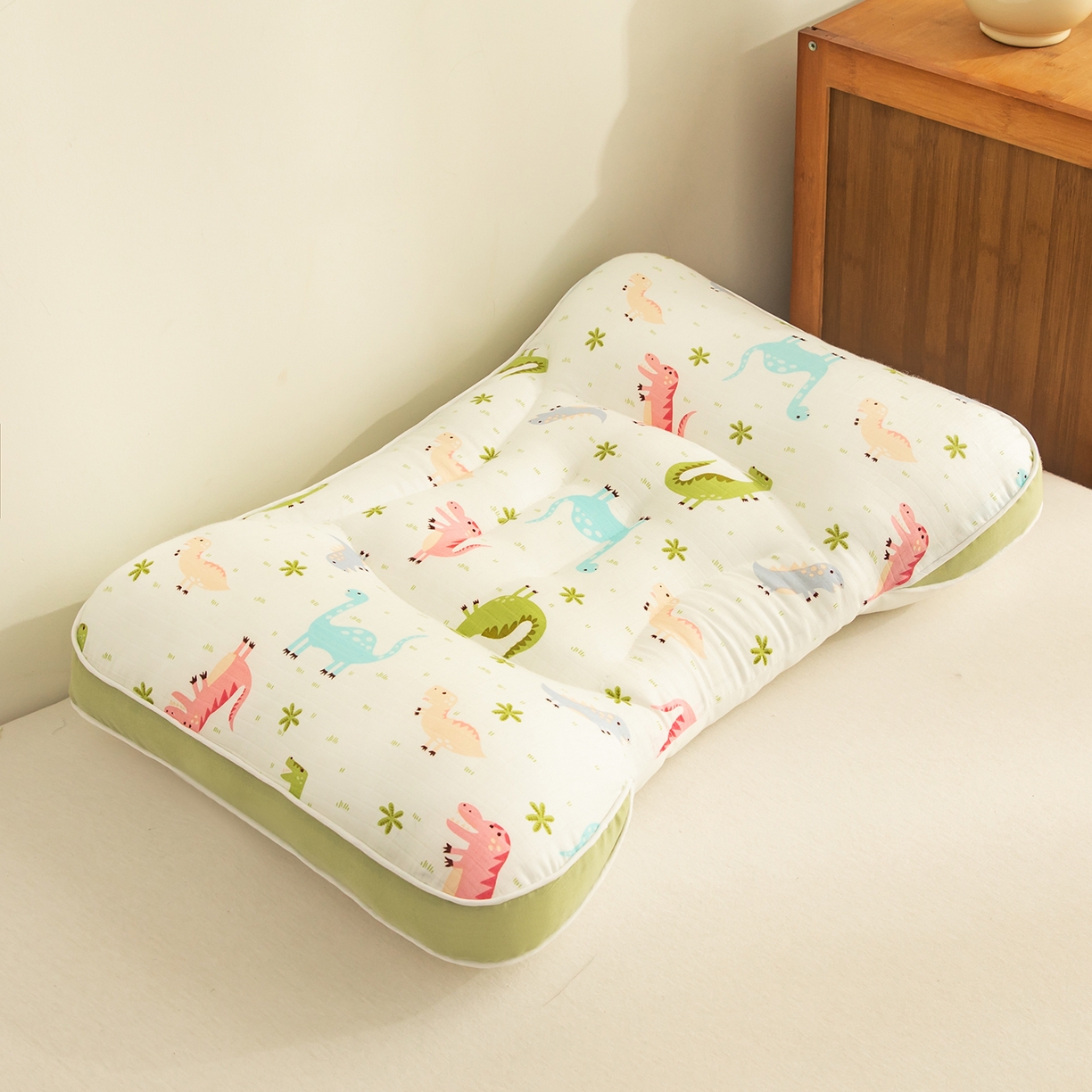 91家纺网 家纺一手货源 找家纺 贵夫人 2025新款卡通纯棉分区护脊枕枕头枕芯 恐龙乐园30*50-一对