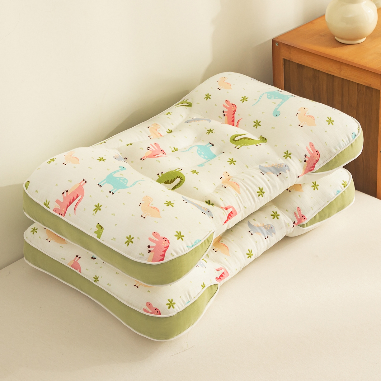 91家纺网 家纺一手货源 找家纺 贵夫人 2025新款卡通纯棉分区护脊枕枕头枕芯 恐龙乐园30*50-一对