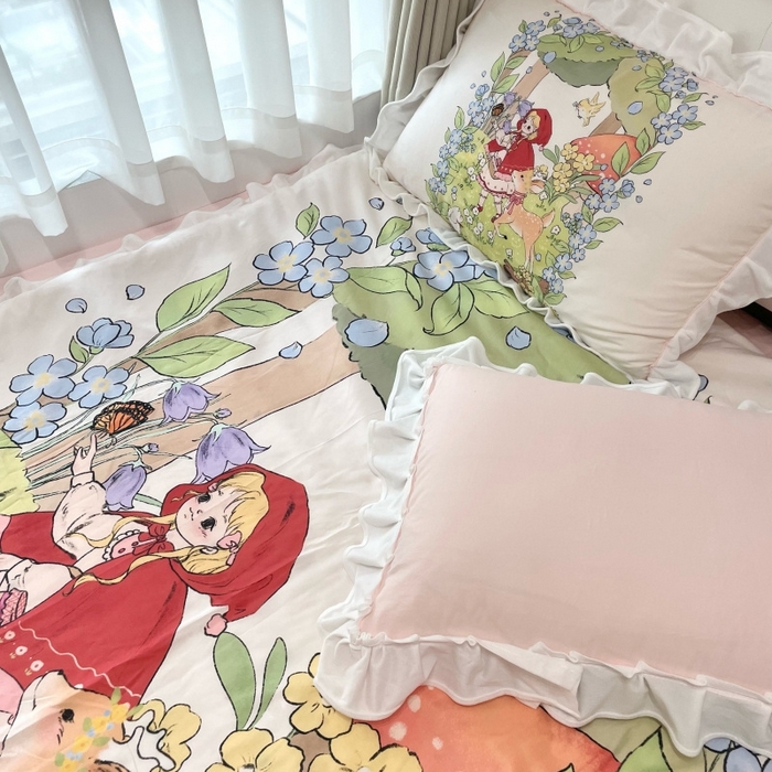 91家纺网 家纺一手货源 找家纺 花沐家居 2025新款亲肤舒适花边洛丽塔云朵棉四件套 小红帽