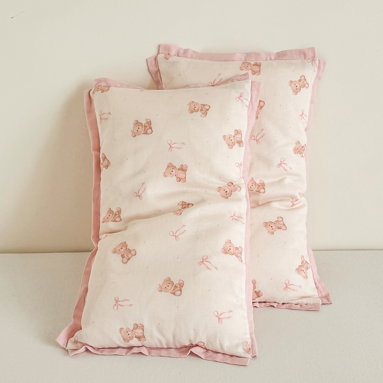 91家纺网 家纺一手货源 找家纺 贵夫人 2025新款卡通儿童100%纯棉花枕 枕头枕芯 小熊甜心儿童一只