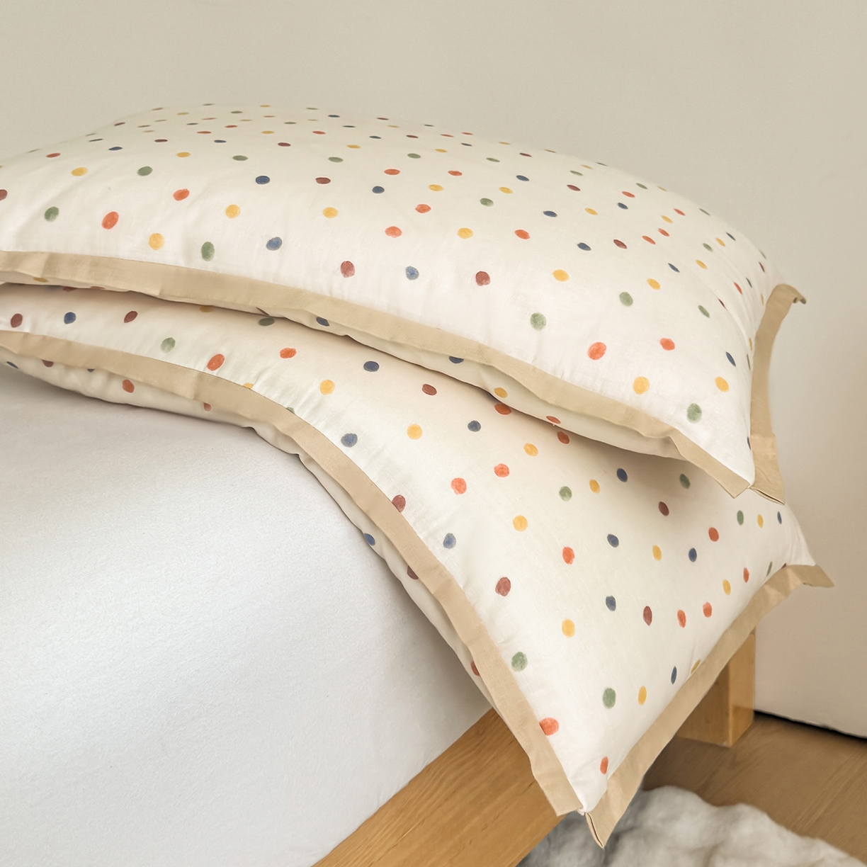 91家纺网 家纺一手货源 找家纺 贵夫人 2025新款卡通儿童100%纯棉花枕 枕头枕芯 彩虹糖豆学生一只