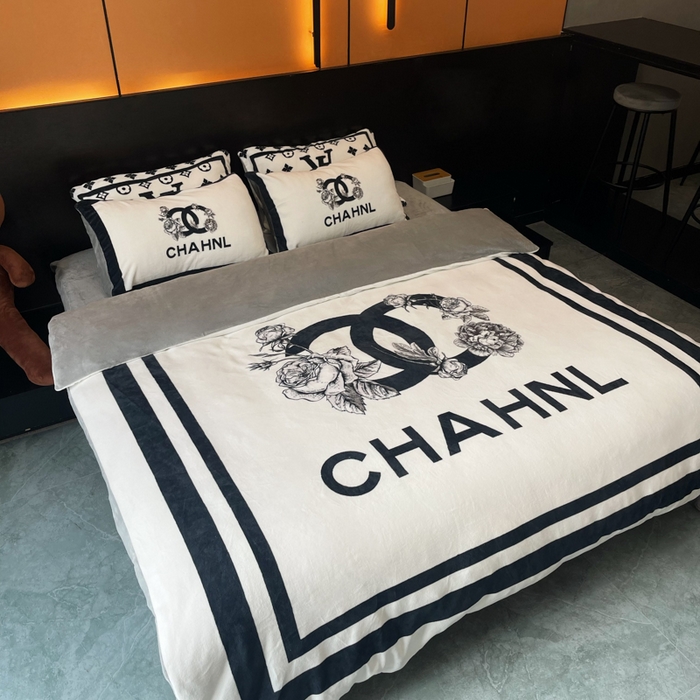 91家纺网 家纺一手货源 找家纺 花沐家居 2025新款亲肤舒适潮牌数码印花牛奶绒四件套 白香