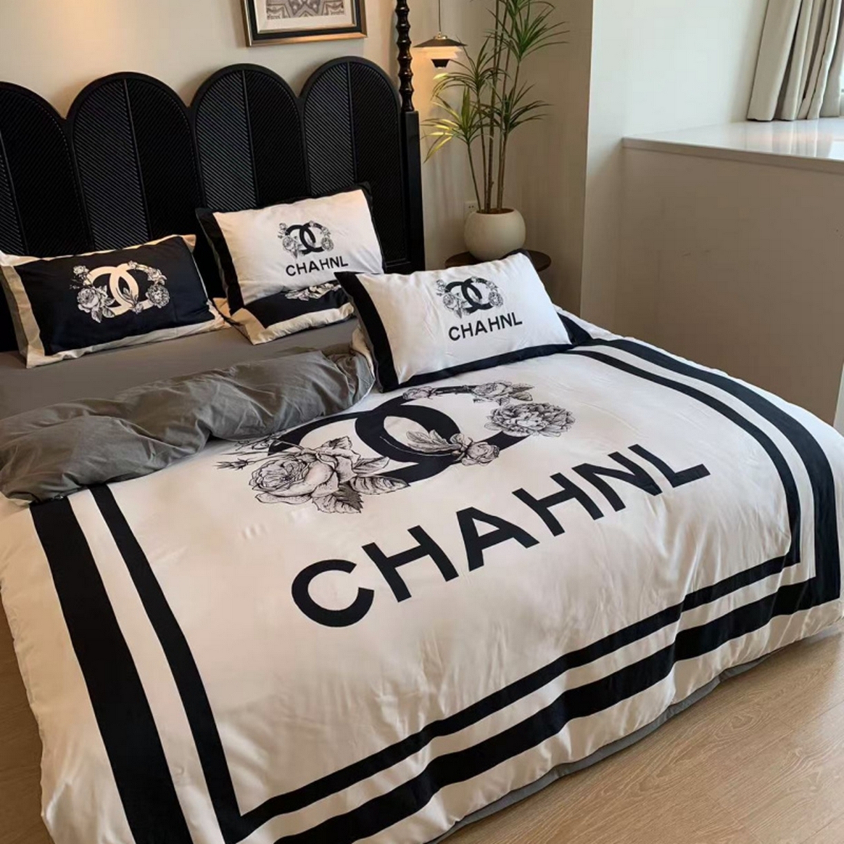 花沐家居 2025新款数码印花潮牌云朵棉四件套 白色小香