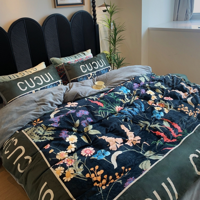 91家纺网 家纺一手货源 找家纺 花沐家居 2025新款亲肤舒适潮牌数码印花牛奶绒四件套 花千树