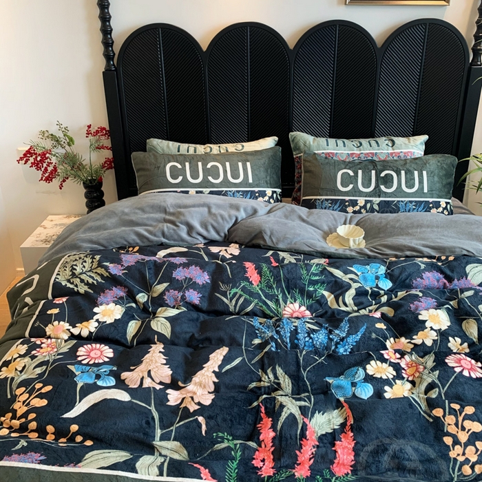 91家纺网 家纺一手货源 找家纺 花沐家居 2025新款亲肤舒适潮牌数码印花牛奶绒四件套 花千树