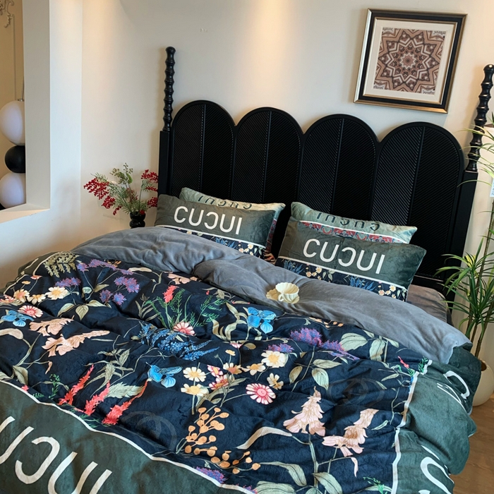 91家纺网 家纺一手货源 找家纺 花沐家居 2025新款亲肤舒适潮牌数码印花牛奶绒四件套 花千树