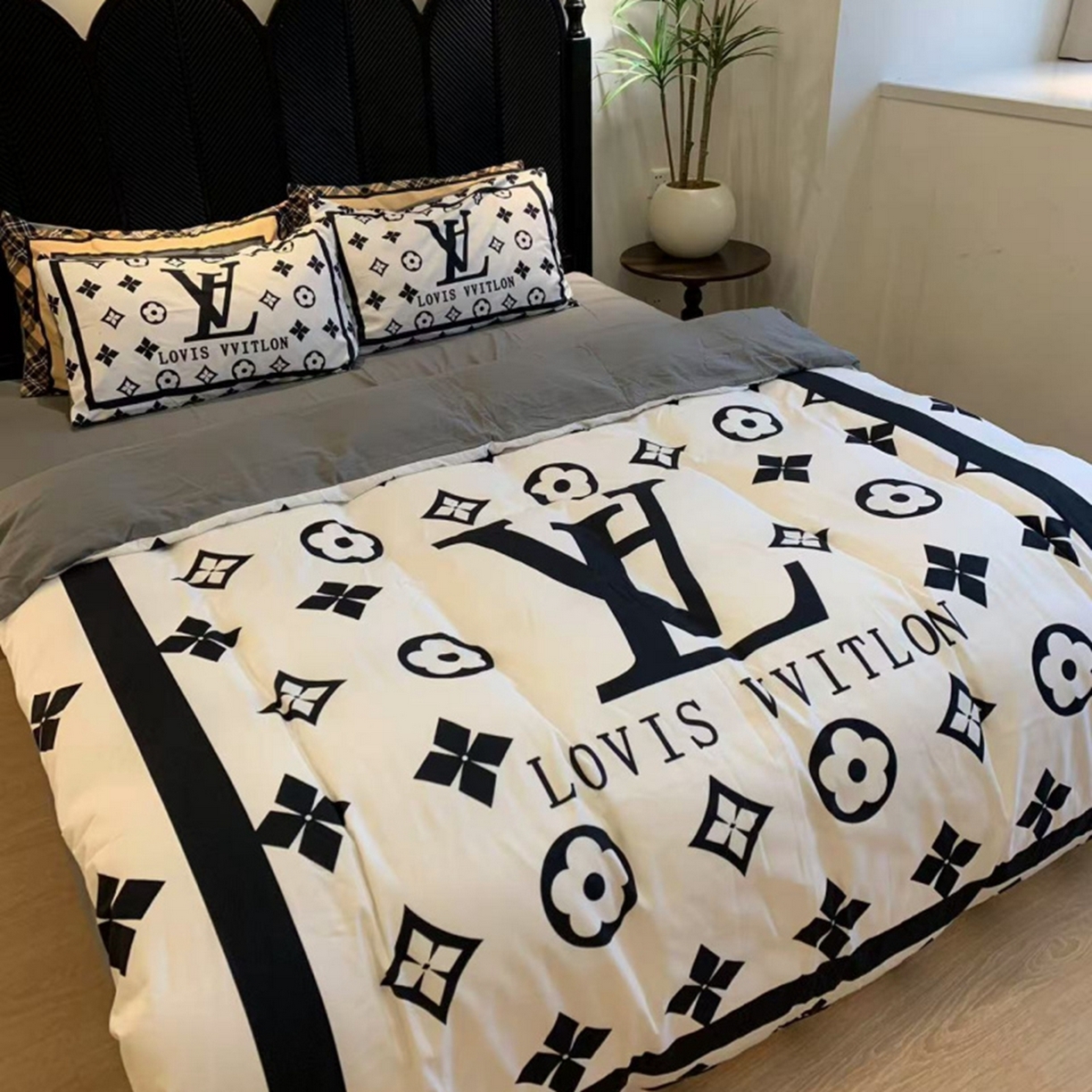 花沐家居 2025新款数码印花潮牌云朵棉四件套 黑白老花