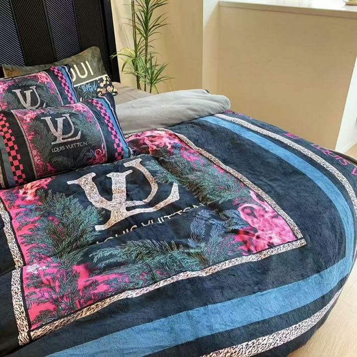 91家纺网 家纺一手货源 找家纺 花沐家居 2025新款亲肤舒适潮牌数码印花牛奶绒四件套 景年