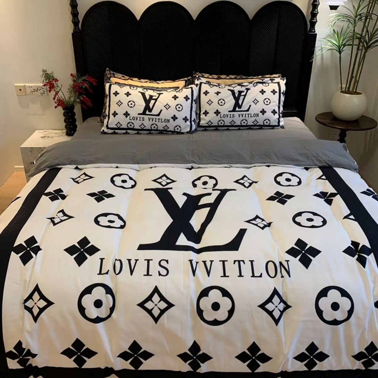 91家纺网 家纺一手货源 找家纺 花沐家居 2025新款数码印花潮牌云朵棉四件套 黑白老花