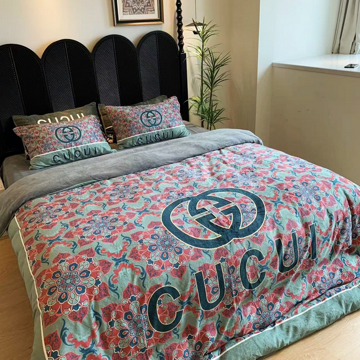 花沐家居 2025新款亲肤舒适潮牌数码印花牛奶绒四件套 绿色花朵