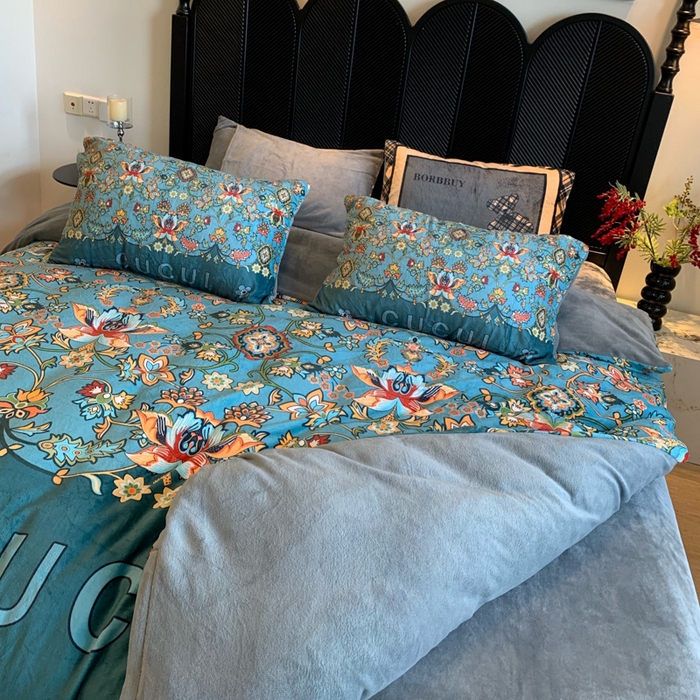 91家纺网 家纺一手货源 找家纺 花沐家居 2025新款亲肤舒适潮牌数码印花牛奶绒四件套 晴末