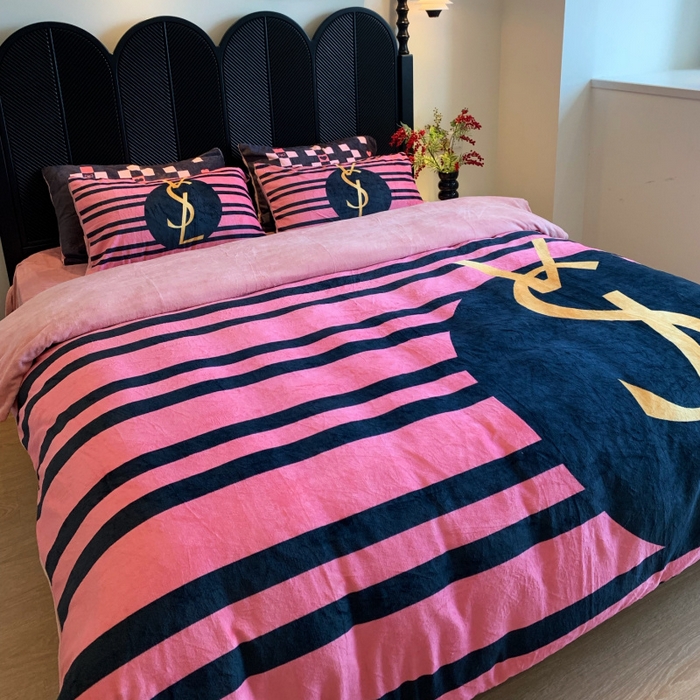 花沐家居 2025新款亲肤舒适潮牌数码印花牛奶绒四件套 条纹女孩