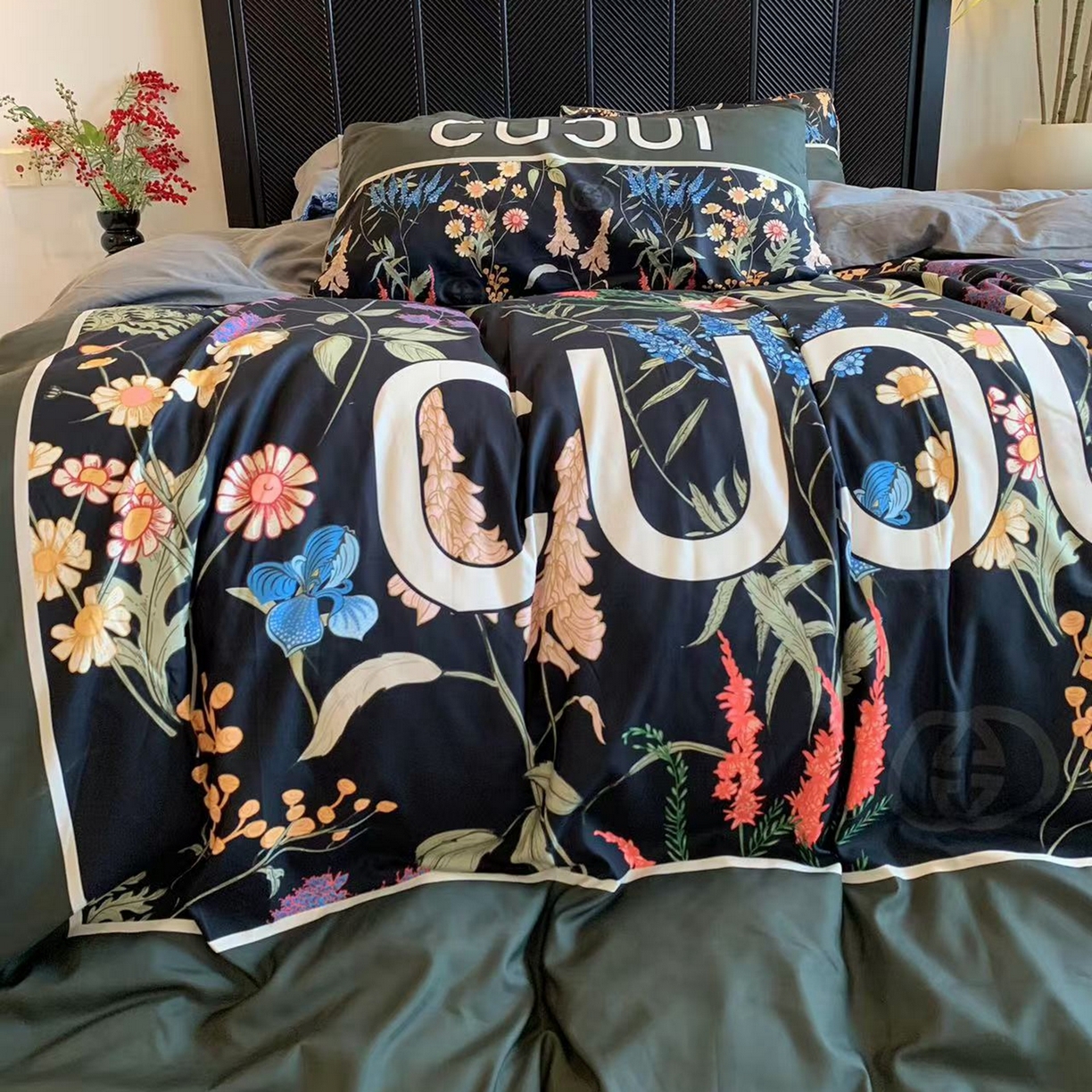 91家纺网 家纺一手货源 找家纺 花沐家居 2025新款数码印花潮牌云朵棉四件套 花千树