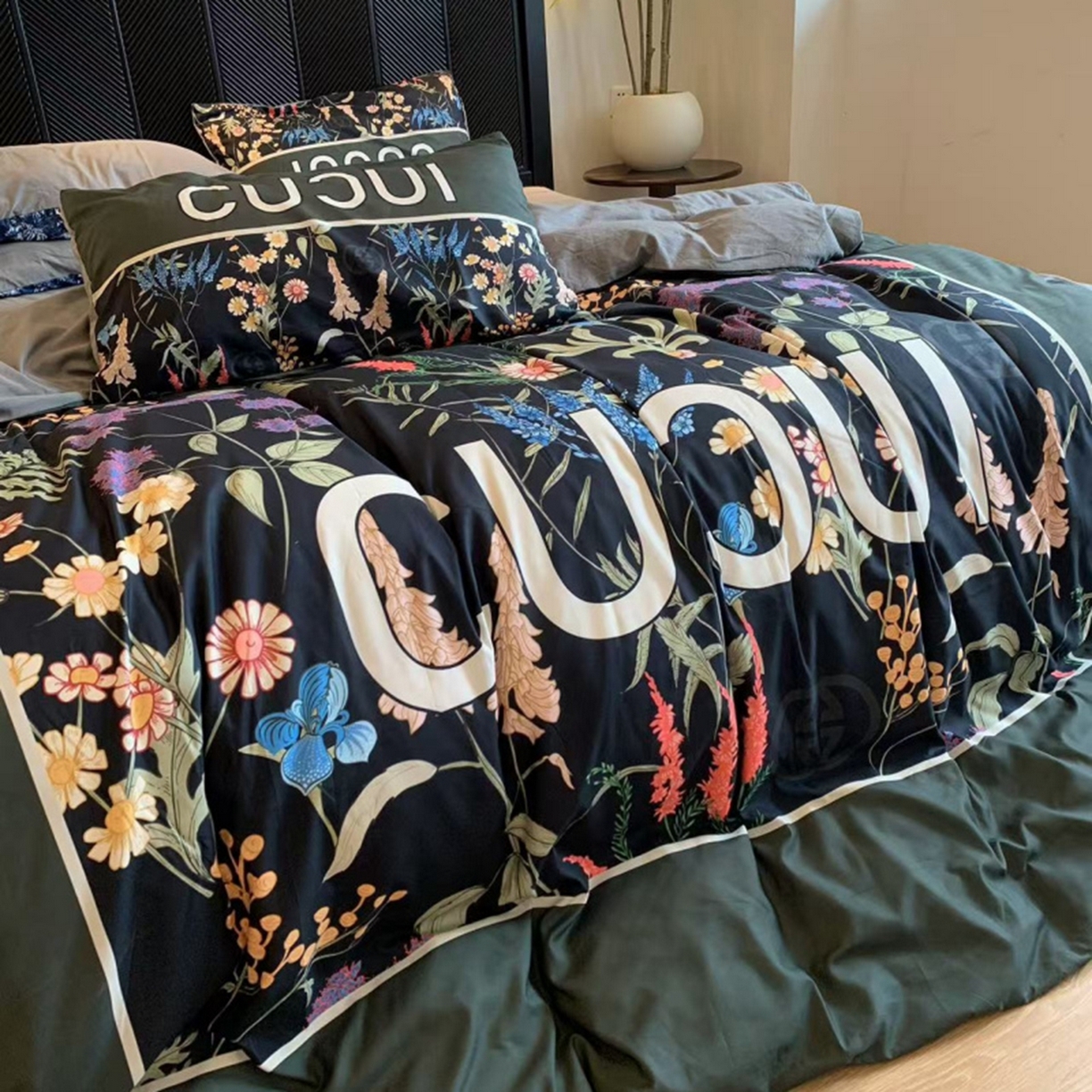 91家纺网 家纺一手货源 找家纺 花沐家居 2025新款数码印花潮牌云朵棉四件套 花千树