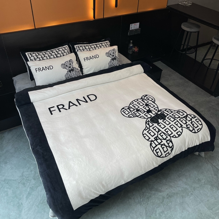 花沐家居 2025新款亲肤舒适潮牌数码印花牛奶绒四件套 小白熊