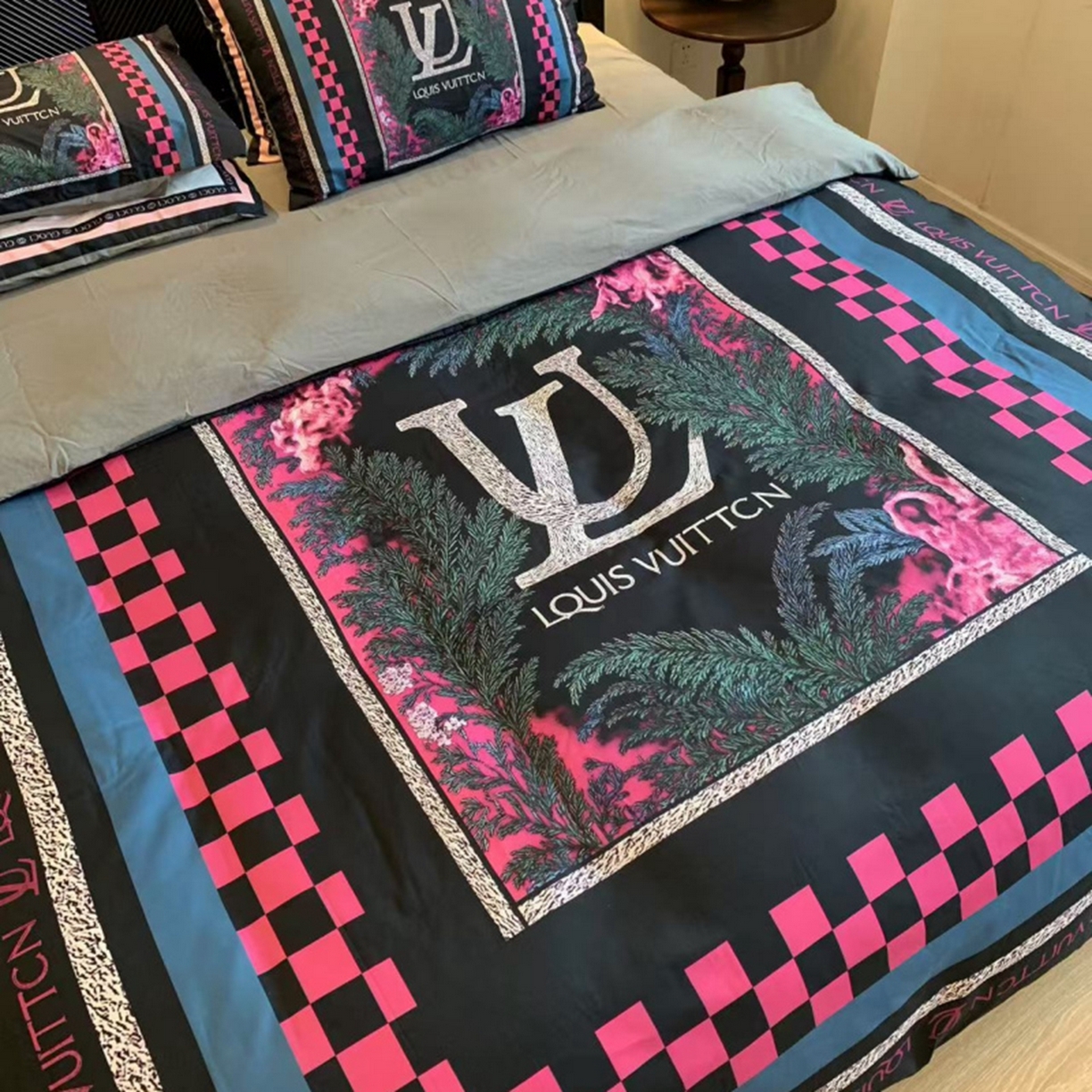 91家纺网 家纺一手货源 找家纺 花沐家居 2025新款数码印花潮牌云朵棉四件套 景年