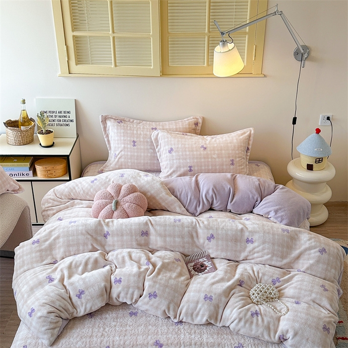 91家纺网 家纺一手货源 找家纺 潘朵拉家纺 2025新款牛奶绒床盖款四件套 紫蝶