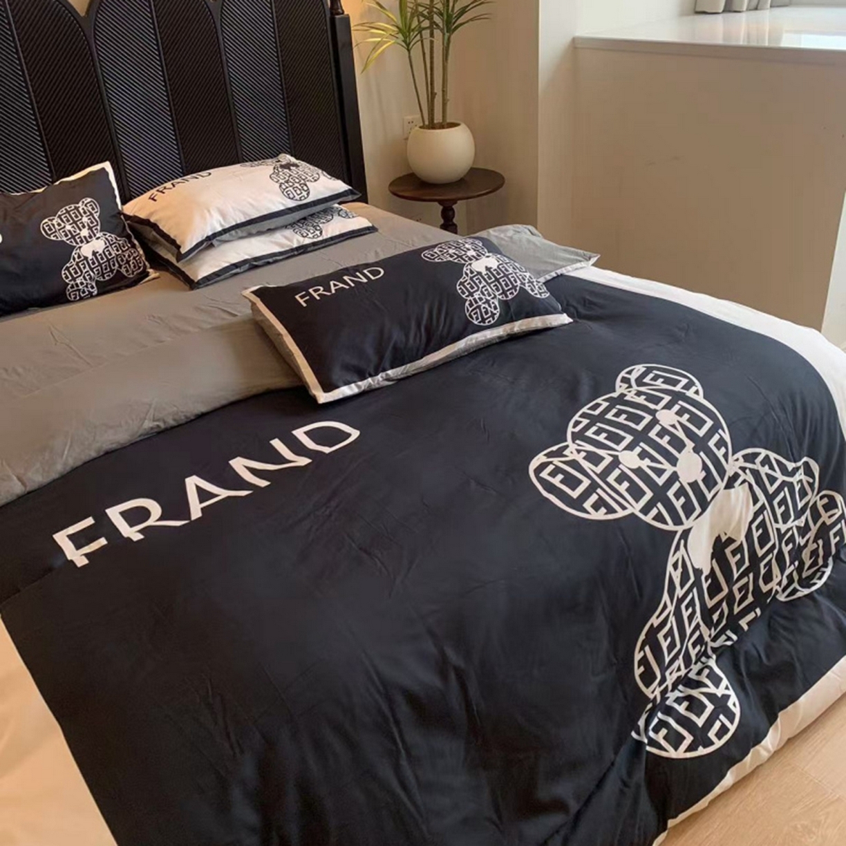 花沐家居 2025新款数码印花潮牌云朵棉四件套 小黑熊