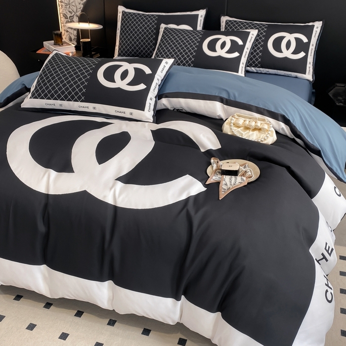 91家纺网 家纺一手货源 找家纺 花沐家居 2025新款 潮牌亲肤纯棉四件套 黑香