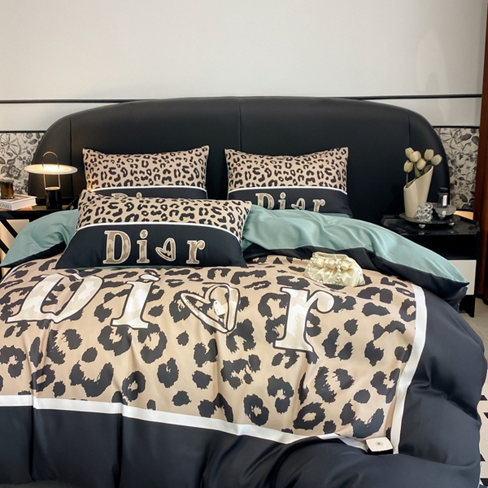 91家纺网 家纺一手货源 找家纺 花沐家居 2025新款 潮牌亲肤纯棉四件套 豹纹迪