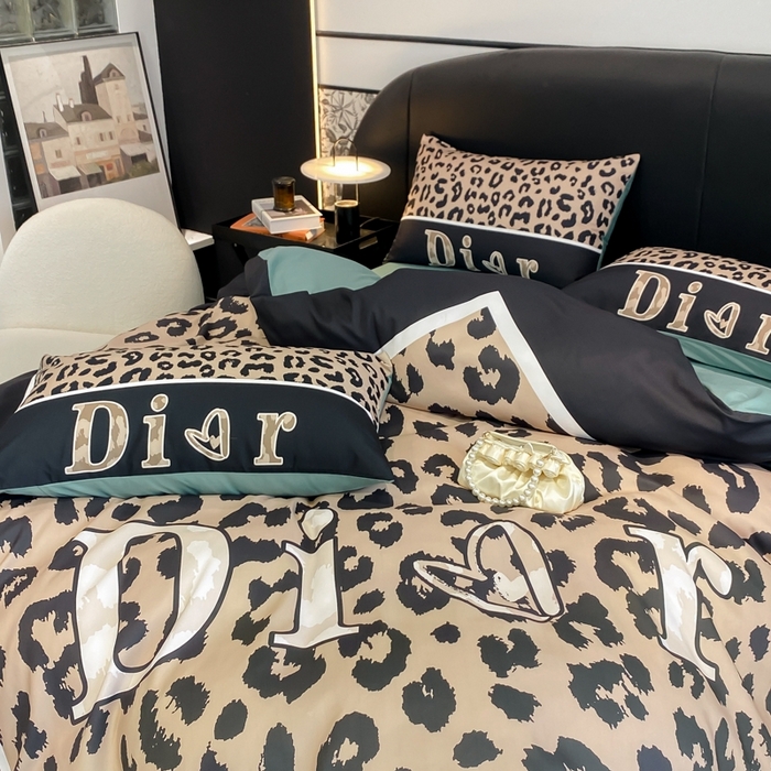 91家纺网 家纺一手货源 找家纺 花沐家居 2025新款 潮牌亲肤纯棉四件套 豹纹迪