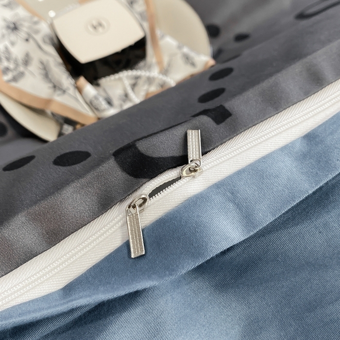 91家纺网 家纺一手货源 找家纺 花沐家居 2025新款 潮牌亲肤纯棉四件套 古拼