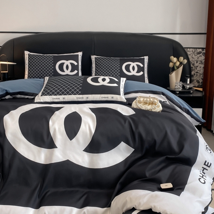 91家纺网 家纺一手货源 找家纺 花沐家居 2025新款 潮牌亲肤纯棉四件套 黑香