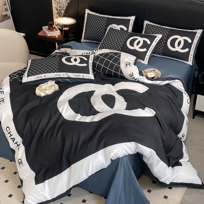 91家纺网 家纺一手货源 找家纺 花沐家居 2025新款 潮牌亲肤纯棉四件套 黑香