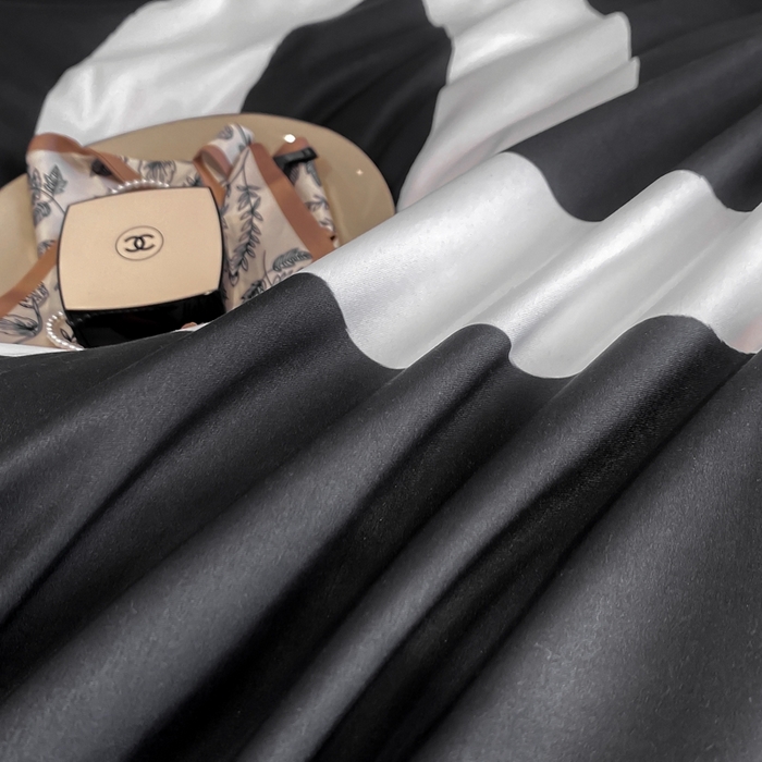 91家纺网 家纺一手货源 找家纺 花沐家居 2025新款 潮牌亲肤纯棉四件套 黑香