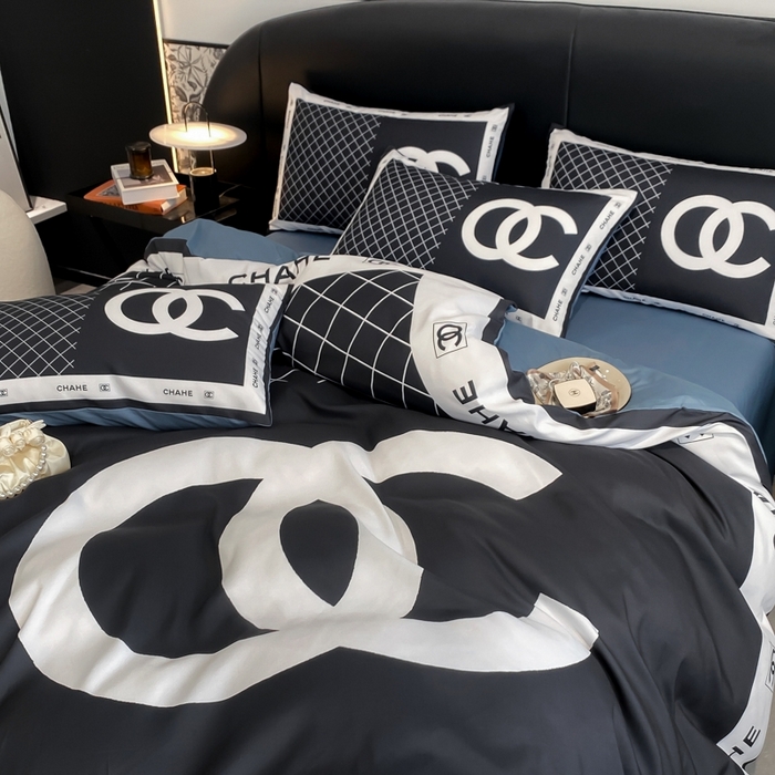 91家纺网 家纺一手货源 找家纺 花沐家居 2025新款 潮牌亲肤纯棉四件套 黑香