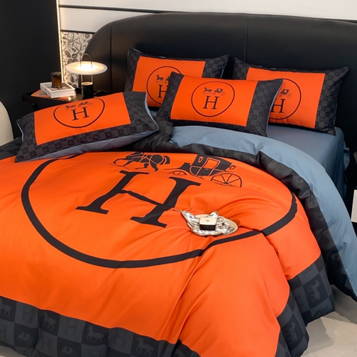 91家纺网 家纺一手货源 找家纺 花沐家居 2025新款 潮牌亲肤纯棉四件套 橘马