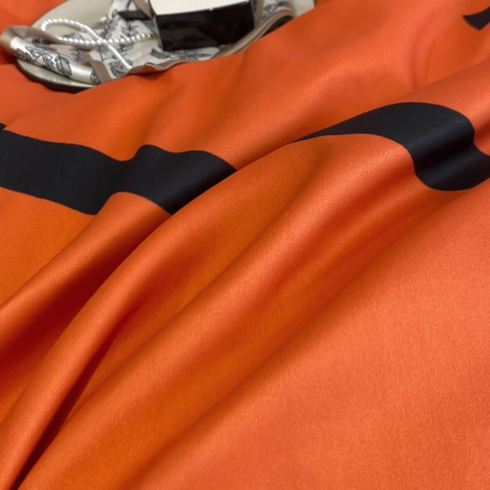 91家纺网 家纺一手货源 找家纺 花沐家居 2025新款 潮牌亲肤纯棉四件套 橘马