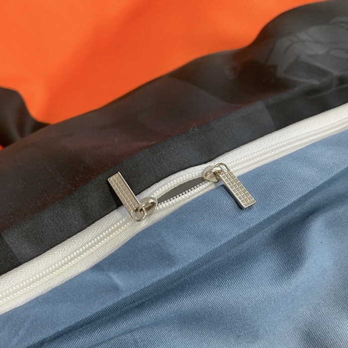 91家纺网 家纺一手货源 找家纺 花沐家居 2025新款 潮牌亲肤纯棉四件套 橘马