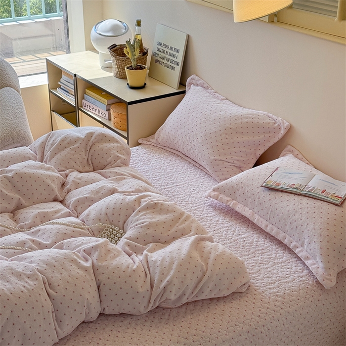 91家纺网 家纺一手货源 找家纺 潘朵拉家纺 2025新款牛奶绒床盖款四件套 粉星漫