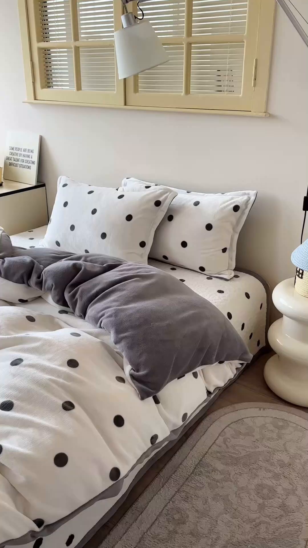 91家纺网 家纺一手货源 找家纺 潘朵拉家纺 2025新款牛奶绒床盖款四件套 黑白波点