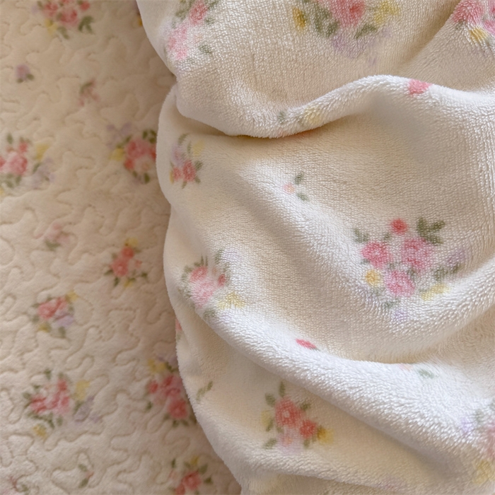 91家纺网 家纺一手货源 找家纺 潘朵拉家纺 2025新款牛奶绒床盖款四件套 花仙子