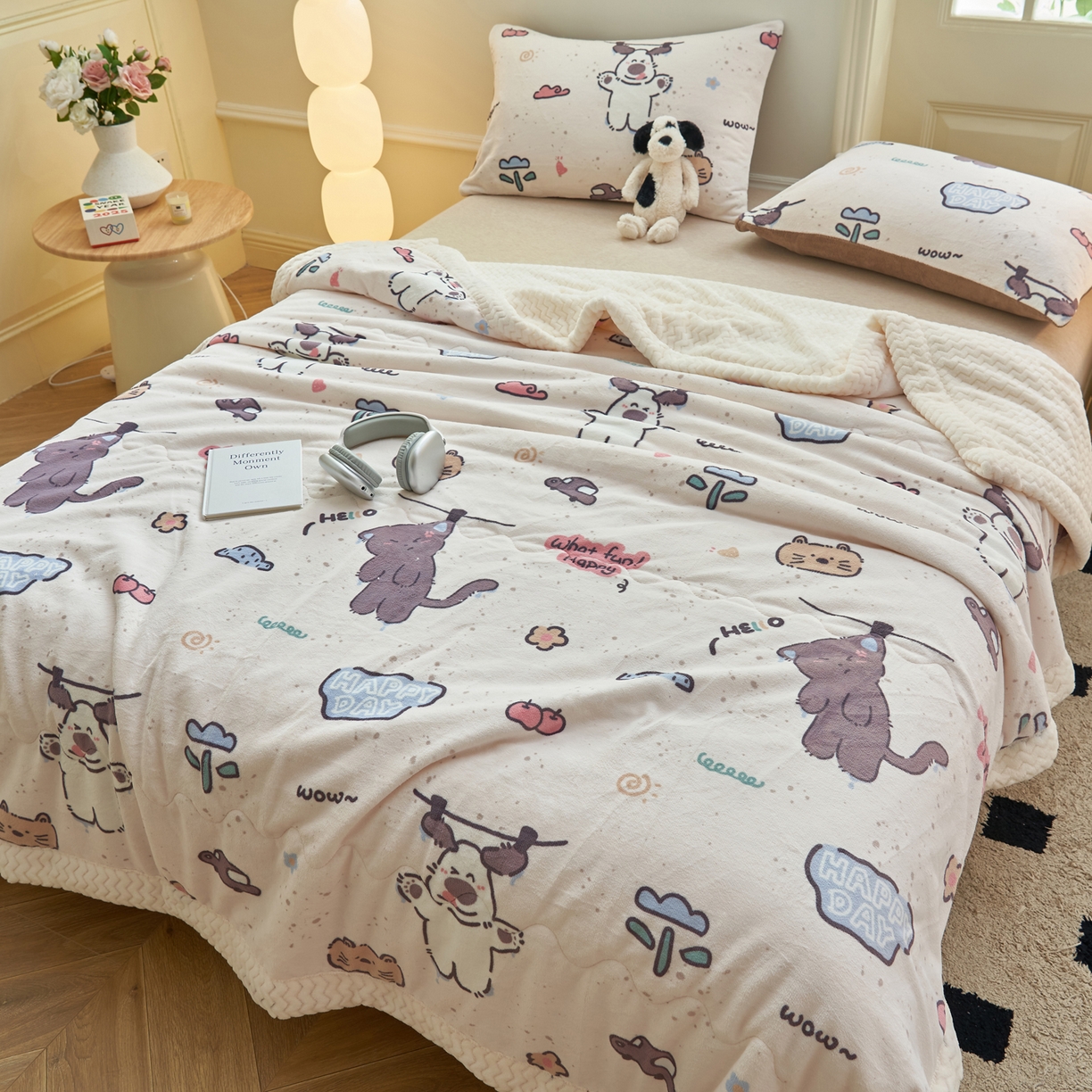 91家纺网 家纺一手货源 找家纺 晨曦家纺 2025新款加厚保暖牛奶绒贝贝绒三层夹棉毛毯可爱卡通 调皮猫狗