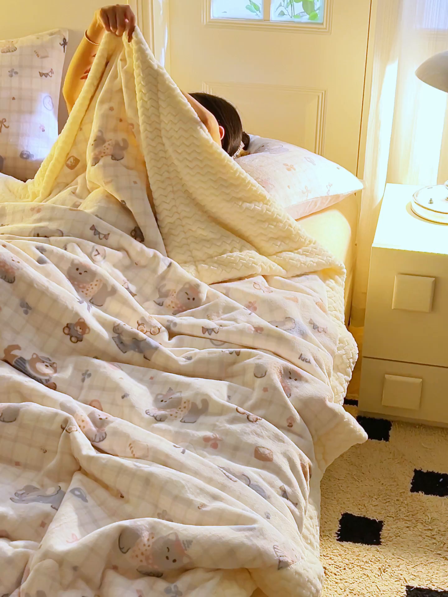 91家纺网 家纺一手货源 找家纺 晨曦家纺 2025新款加厚保暖牛奶绒贝贝绒三层夹棉毛毯可爱卡通 动物乐园