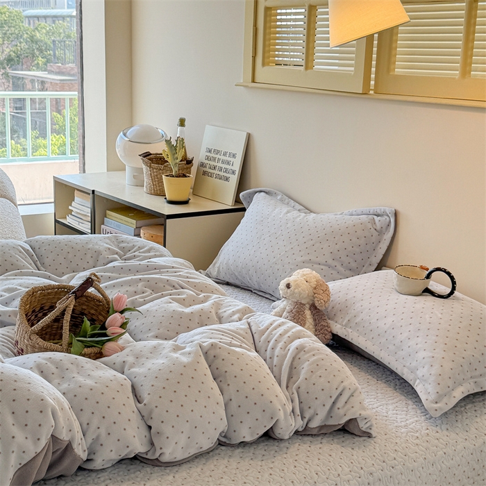 91家纺网 家纺一手货源 找家纺 潘朵拉家纺 2025新款牛奶绒床盖款四件套 蓝星漫