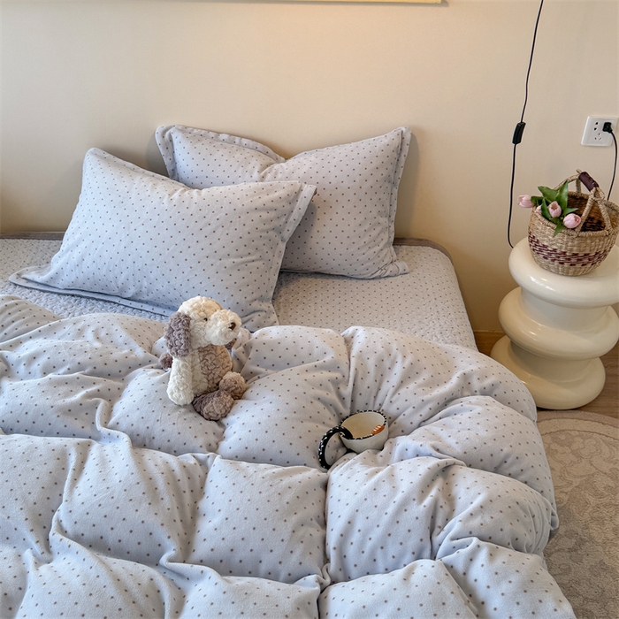 91家纺网 家纺一手货源 找家纺 潘朵拉家纺 2025新款牛奶绒床盖款四件套 蓝星漫