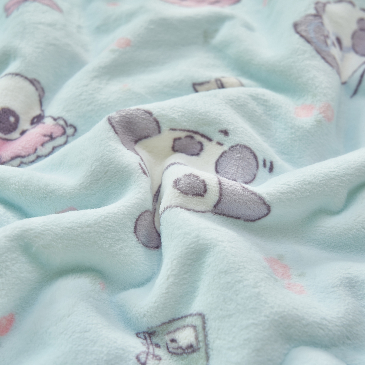 91家纺网 家纺一手货源 找家纺 晨曦家纺 2025新款加厚保暖牛奶绒贝贝绒三层夹棉毛毯可爱卡通 可爱熊猫