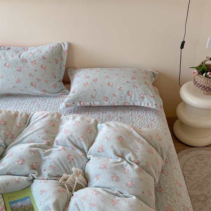 91家纺网 家纺一手货源 找家纺 潘朵拉家纺 2025新款牛奶绒床盖款四件套 清欢