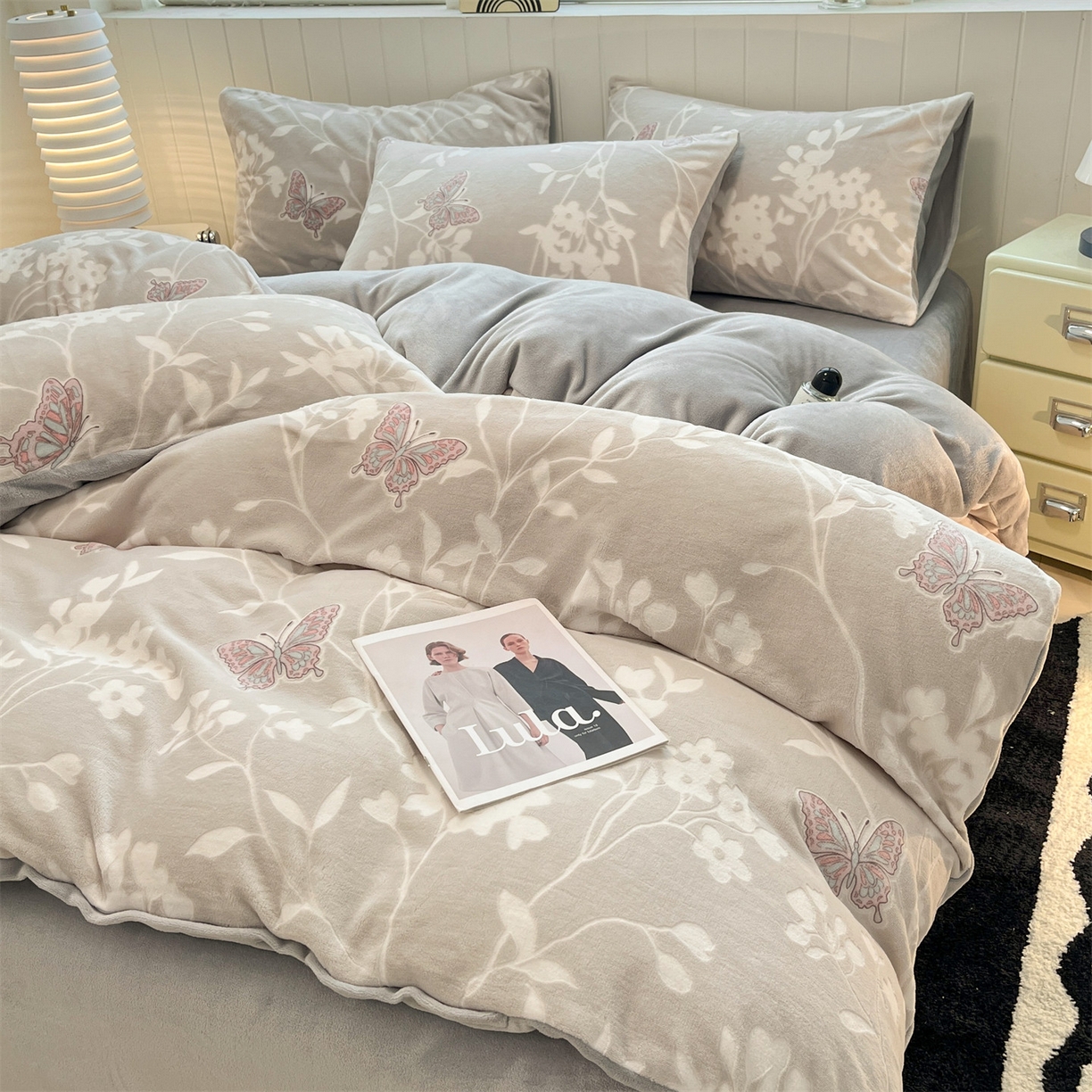 91家纺网 家纺一手货源 找家纺 （总）星座  2025新款牛奶绒雕花绒四件套