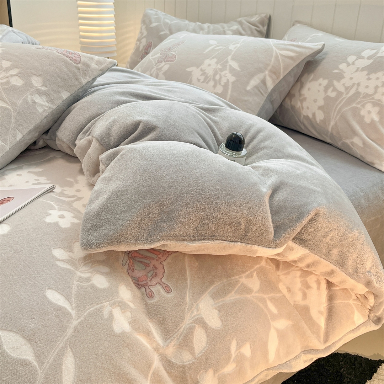 91家纺网 家纺一手货源 找家纺 （总）星座  2025新款牛奶绒雕花绒四件套