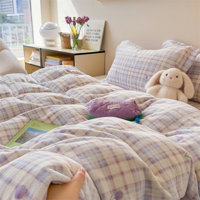 91家纺网 家纺一手货源 找家纺 潘朵拉家纺 2025新款牛奶绒床盖款四件套 紫格郁金香