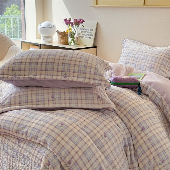 91家纺网 家纺一手货源 找家纺 潘朵拉家纺 2025新款牛奶绒床盖款四件套 紫格郁金香