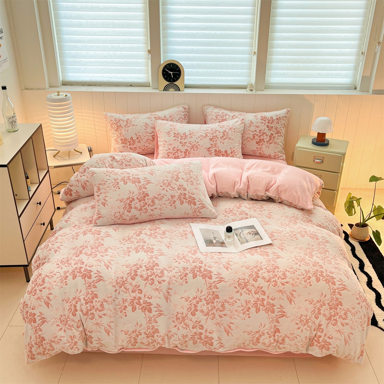 星座  2025新款牛奶绒雕花绒四件套 粉黛繁花