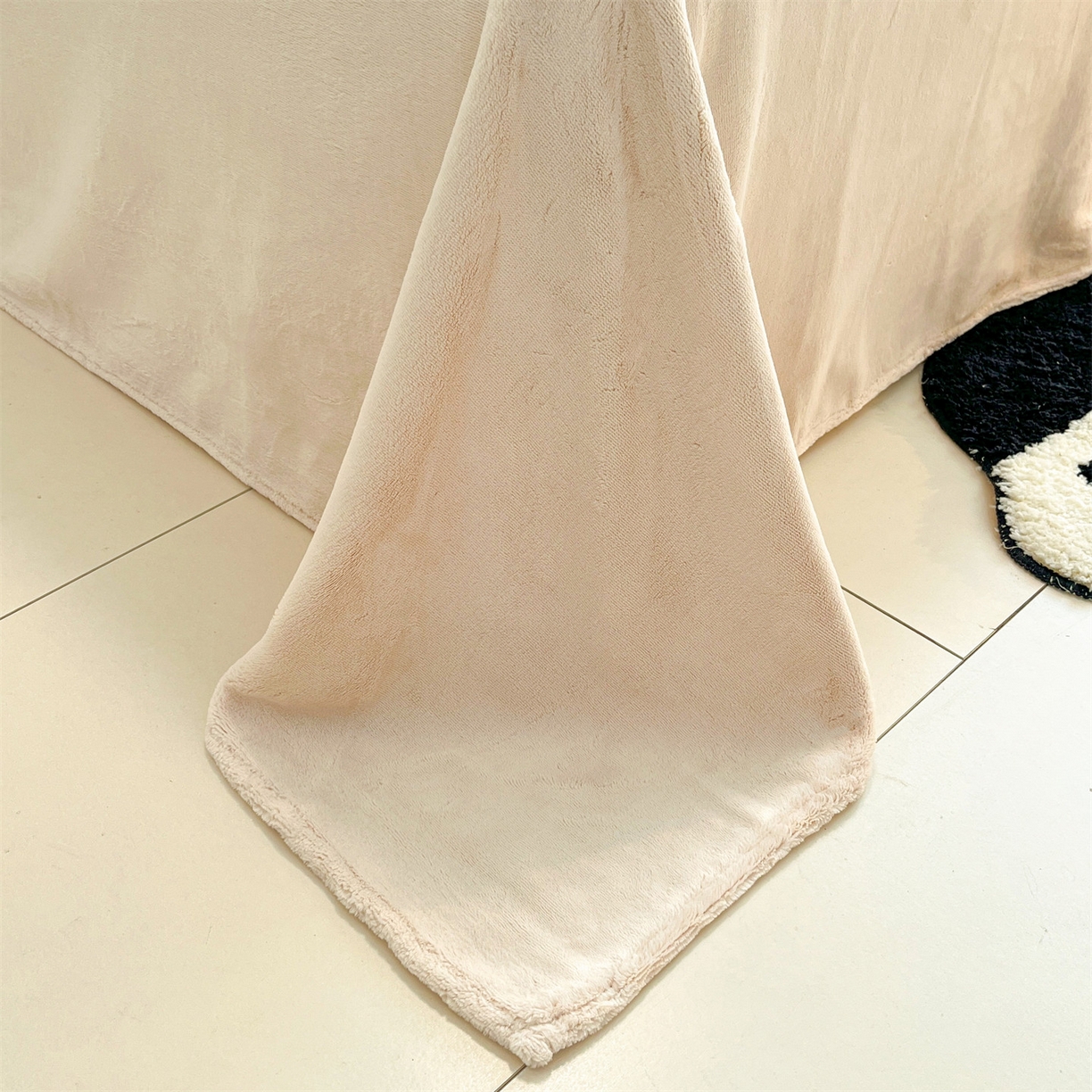 91家纺网 家纺一手货源 找家纺 星座  2025新款牛奶绒雕花绒四件套 浅棕花漾