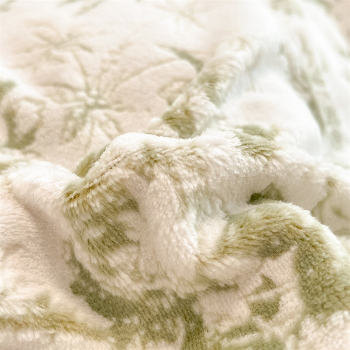 91家纺网 家纺一手货源 找家纺 星座  2025新款牛奶绒雕花绒四件套 青芜花意