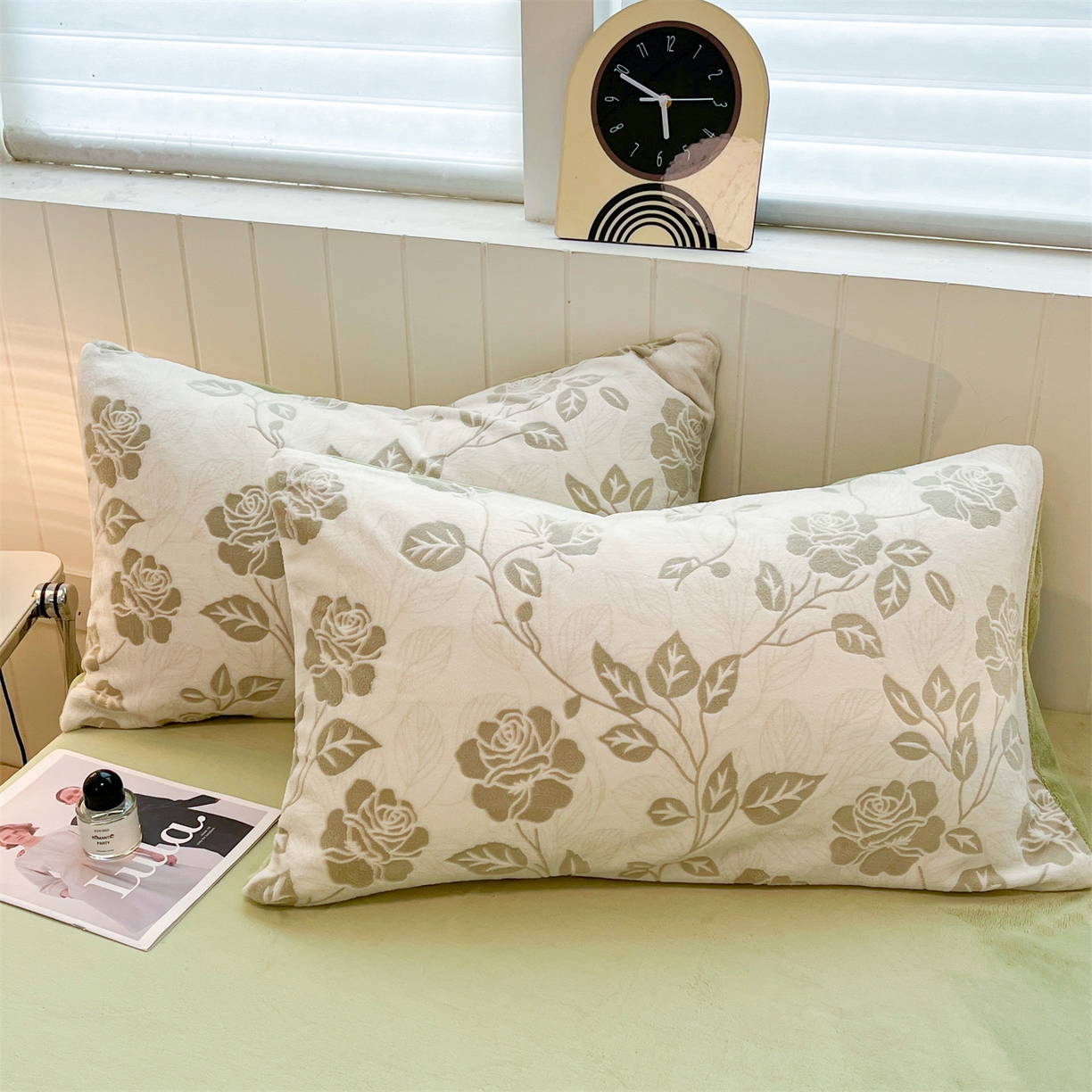 91家纺网 家纺一手货源 找家纺 星座  2025新款牛奶绒雕花绒四件套 青枝雅韵